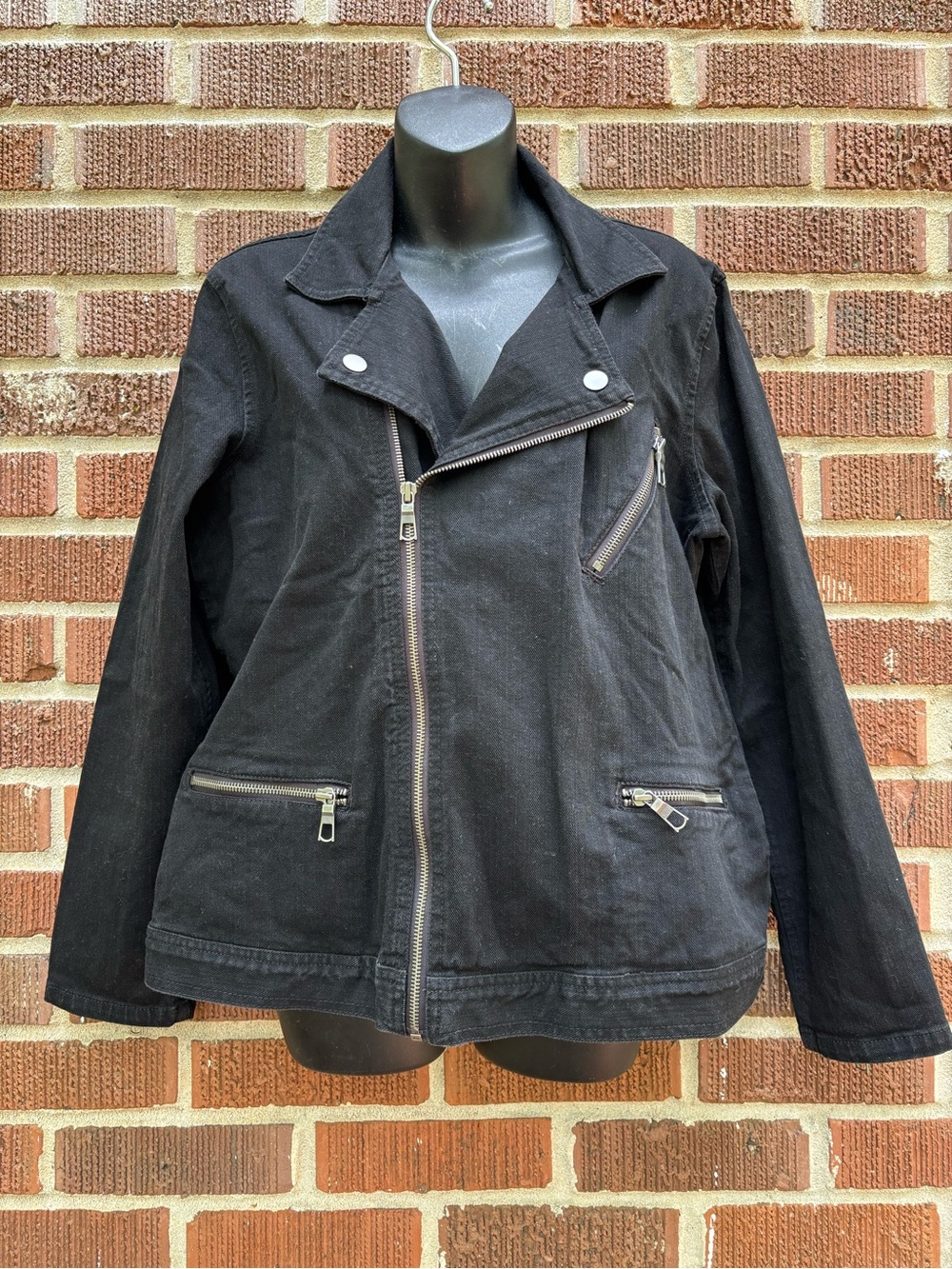 Chicos Platinum Women’s Sz 2 (L) Black Denim Zip Front Grunge Moto Jacket